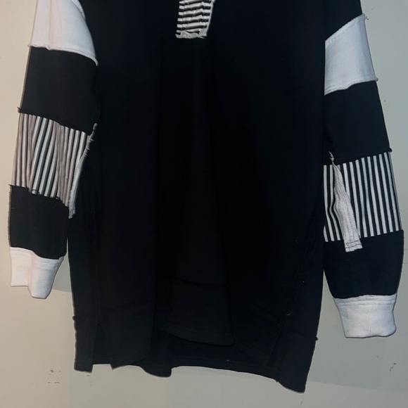 Graceful bloom, boutique - Black Striped Colorblock Patchwork Collar Sweatshirt - Picture 3 of 6